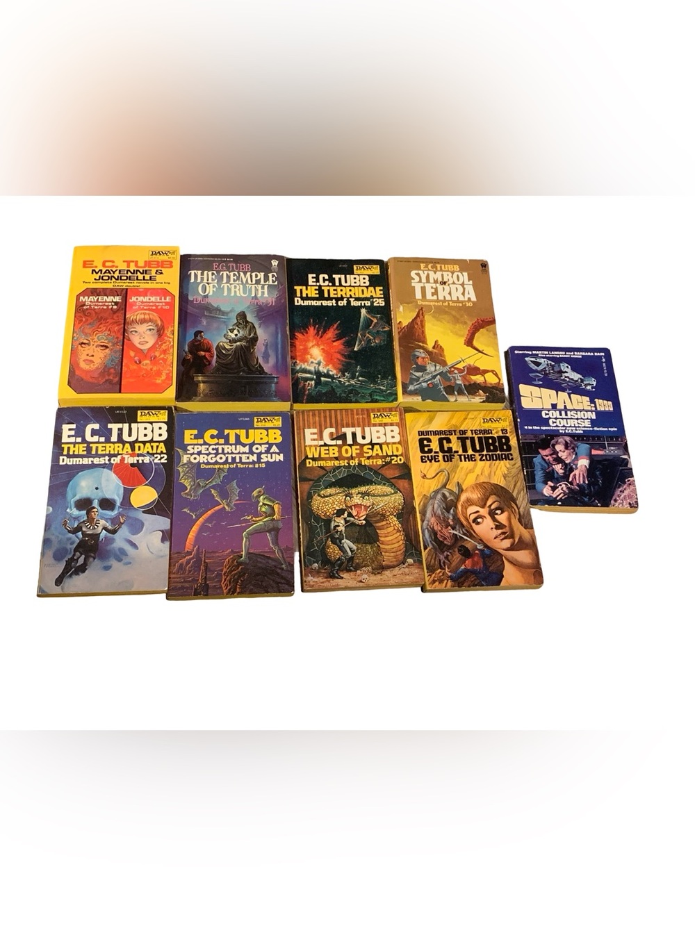 E.C. Tubb Vintage Lot Of 24 Various Sci-Fi Fantasy Books